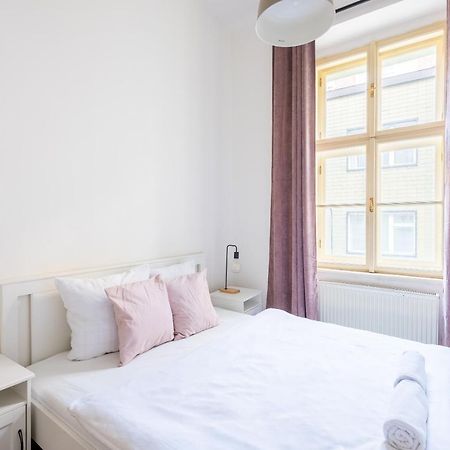 Budget Reznicka apartment Praga Zewnętrze zdjęcie