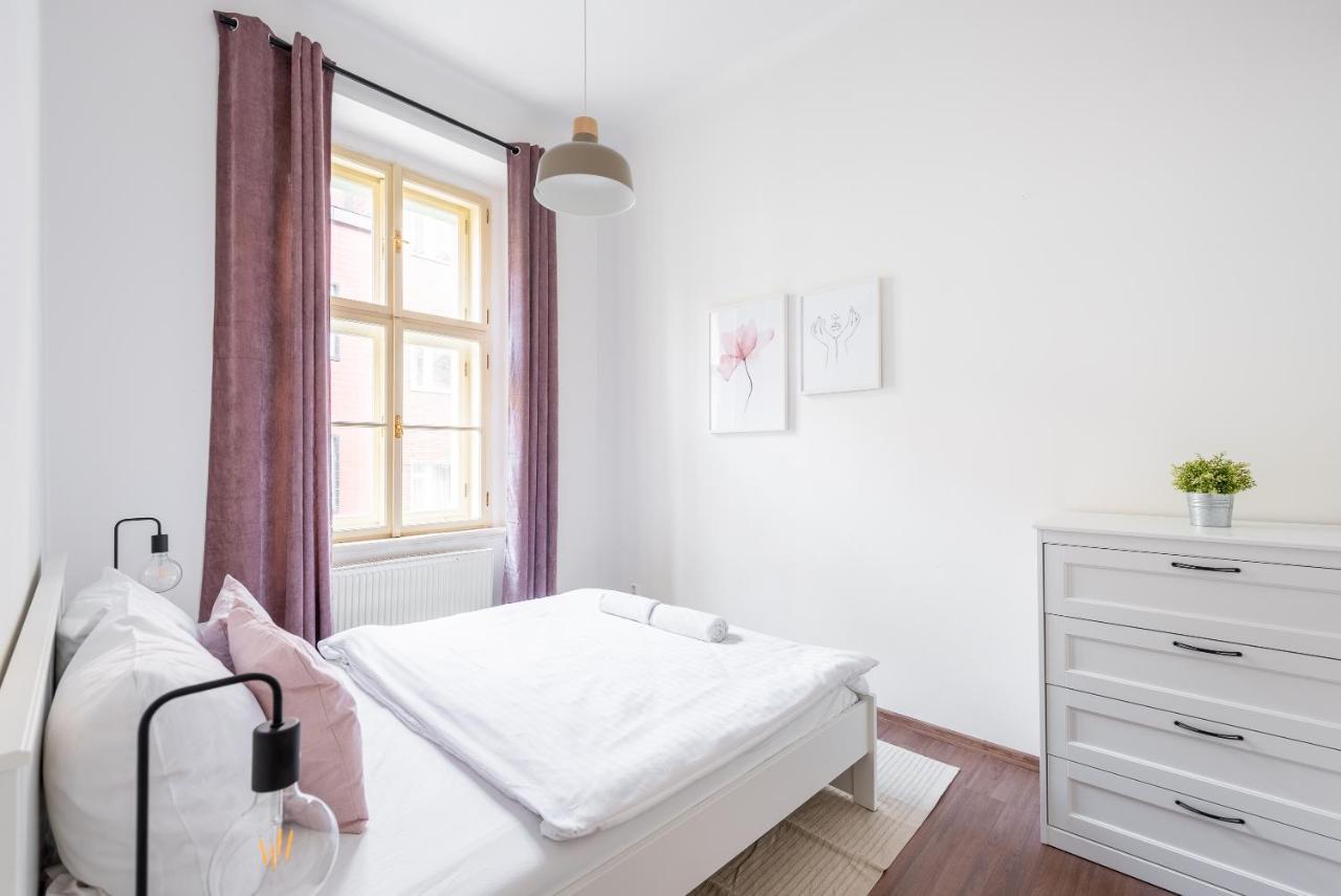 Budget Reznicka apartment Praga Zewnętrze zdjęcie